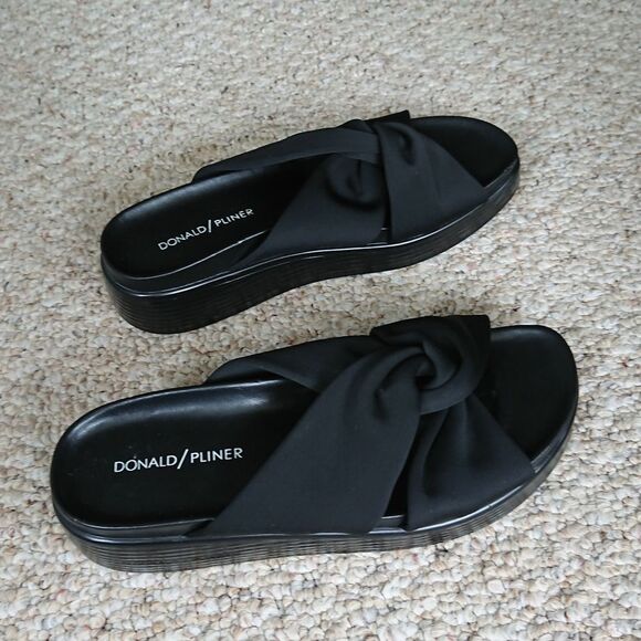 Donald Pliner Folley black slide Sandal size 37 - Picture 1 of 11